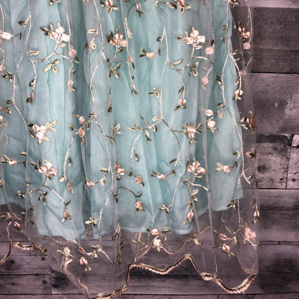 1950 inspired floral embroidery lace dress - Picture 3 of 7